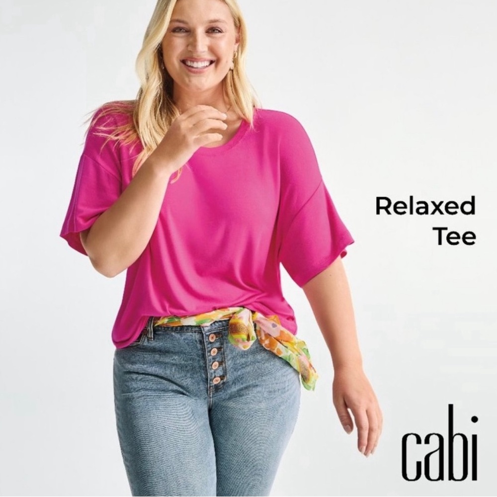 Cabi Relaxed Tee - oh-so-soft. Spring
(New without tags}
"23 Collection